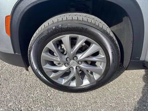 Used 2025 Buick Enclave Preferred AWD/4WD image 35