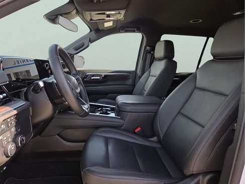 Used 2025 Chevrolet Tahoe LT image 15