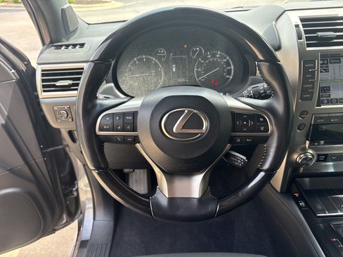 Used 2021 Lexus GX 460 Premium w/ Premium Package AWD/4WD image 18
