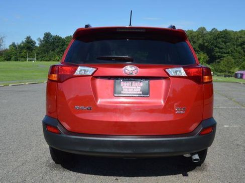 Used 2014 Toyota RAV4 XLE AWD/4WD image 7