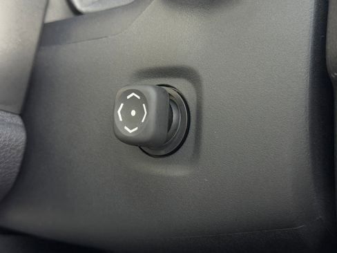 Used 2024 Toyota Sienna Platinum image 20