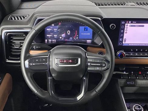 Certified 2024 GMC Canyon AT4 AWD/4WD image 17