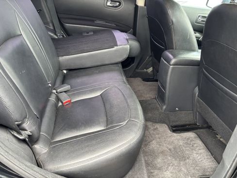Used 2011 Nissan Rogue S image 29