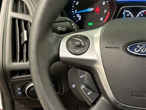 Used 2014 Ford Focus SE w/ Equipment Group 201A image 9