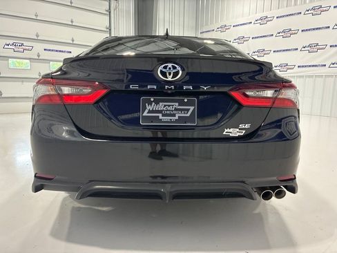 Used 2024 Toyota Camry SE w/ Cold Weather Package FWD image 5