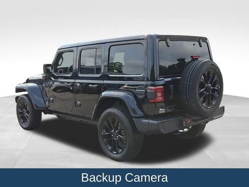 Used 2025 Jeep Wrangler Unlimited Sahara w/ Safety Group AWD/4WD image 5