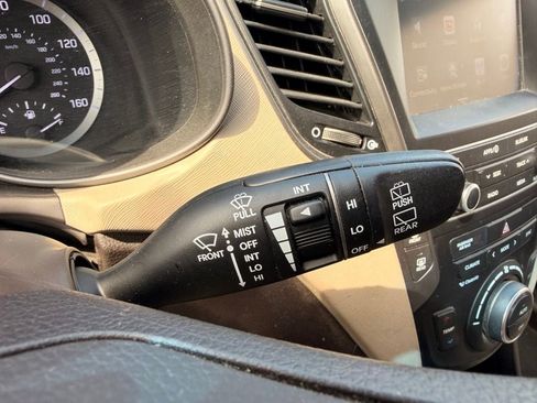 Used 2017 Hyundai Santa Fe Sport FWD image 8