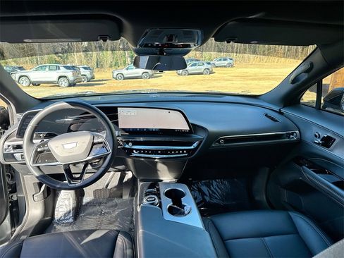 Used 2024 Cadillac Lyriq Tech image 29