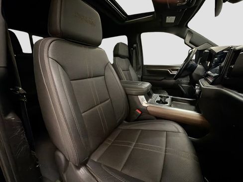 Used 2024 Chevrolet Silverado 3500 High Country w/ Midnight Edition AWD/4WD image 30