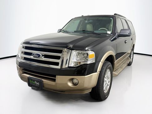 Used 2014 Ford Expedition XLT w/ Equipment Group 202A RWD image 3