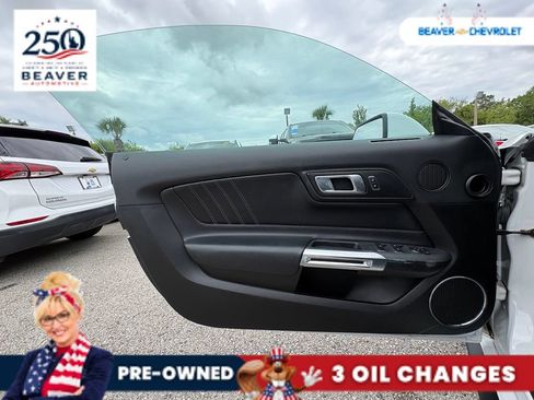 Used 2021 Ford Mustang Premium RWD image 29