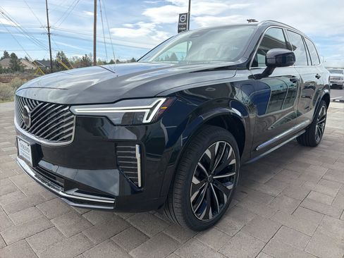 New 2026 Volvo XC90 T8 Ultra w/ Protection Package Premier AWD/4WD image 4