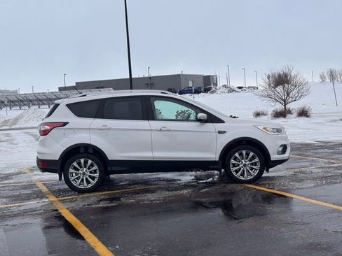 Used 2018 Ford Escape Titanium image 2