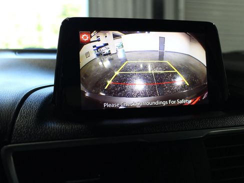 Used 2017 MAZDA MAZDA3 Sport FWD image 15
