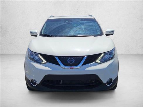 Used 2017 Nissan Rogue Sport SL w/ SL Premium Package FWD image 2