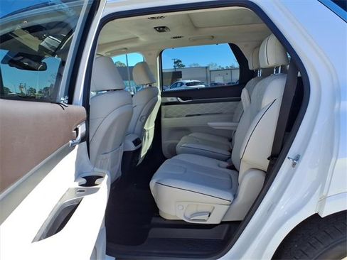 Used 2020 Hyundai Palisade Limited image 18