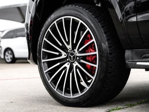 Used 2019 Mercedes-Benz GLS 63 AMG 4MATIC w/ AMG Night Styling Package image 63