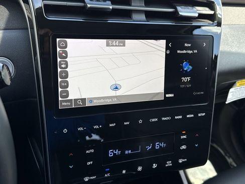 Certified 2024 Hyundai Tucson SEL w/ Convenience Package FWD image 20
