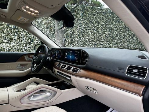 Used 2022 Mercedes-Benz GLS 450 4MATIC image 28