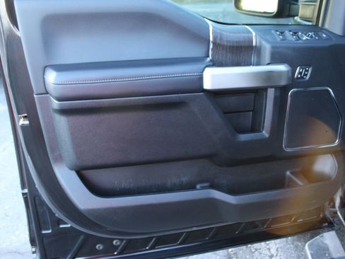 Used 2021 Ford F250 Lariat image 22