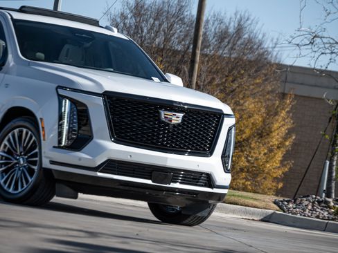 Used 2025 Cadillac Escalade Sport Platinum w/ LPO, Floor Liner Package image 7