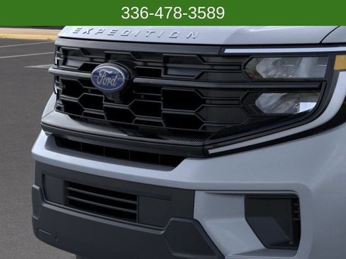 New 2026 Ford Expedition Max Active image 17