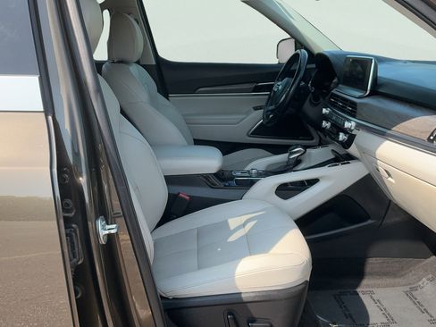 Used 2021 Kia Telluride SX w/ Towing Package FWD image 11