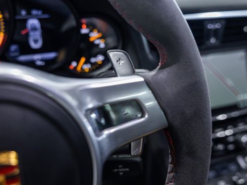 Used 2016 Porsche 911 GT3 RWD image 32