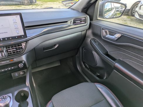 Used 2023 Ford Escape ST-Line w/ Tech Pack #1 image 16