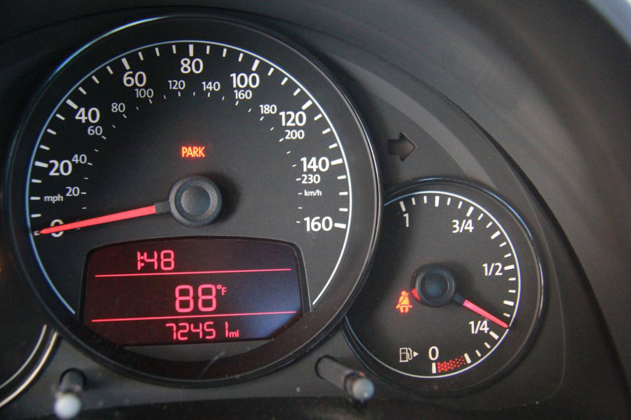 Used 2012 Volkswagen Beetle 2.5 FWD image 13