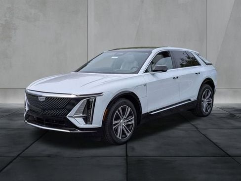 New 2026 Cadillac Lyriq Luxury RWD image 7