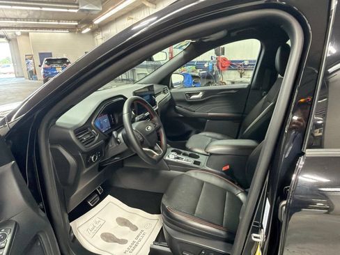 Certified 2024 Ford Escape ST-Line w/ Tech Pack #1 AWD/4WD image 21