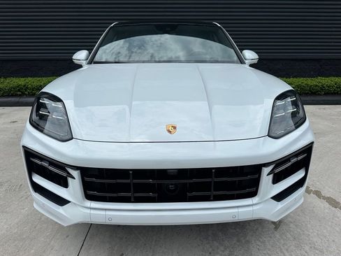 Certified 2026 Porsche Cayenne S AWD/4WD image 8