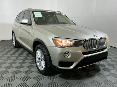 Used 2017 BMW X3 sDrive28i RWD image 4