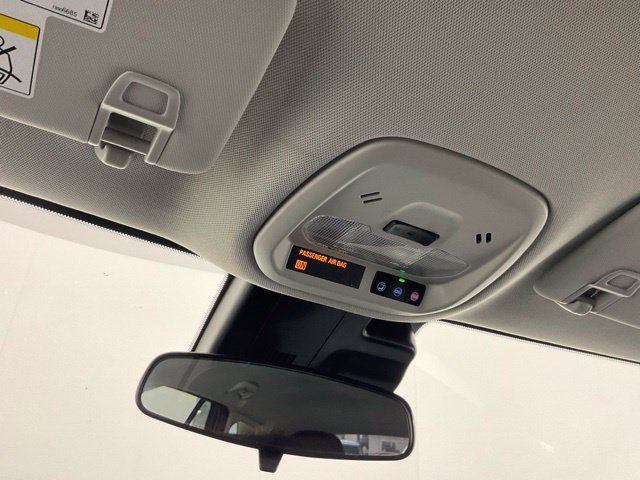 Used 2025 Chevrolet Trax LT FWD image 24