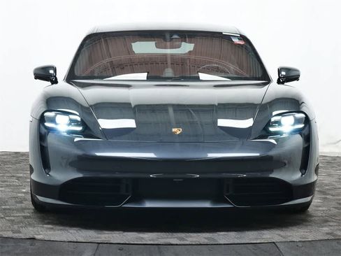 Used 2020 Porsche Taycan Turbo image 10