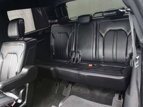 Used 2019 Ford Expedition Limited w/ Equipment Group 302A AWD/4WD image 19
