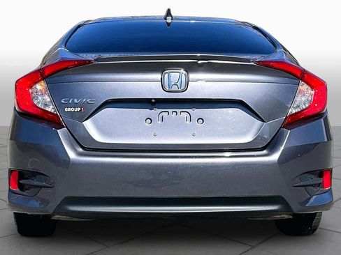 Used 2017 Honda Civic EX-T image 5