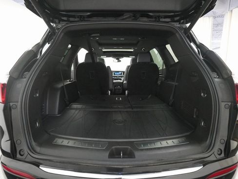 Used 2024 Buick Enclave Essence w/ Experience Buick Package image 10