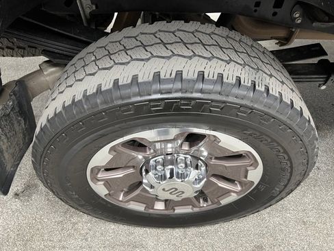 Used 2025 Ford F350 King Ranch w/ FX4 Off-Road Package image 15