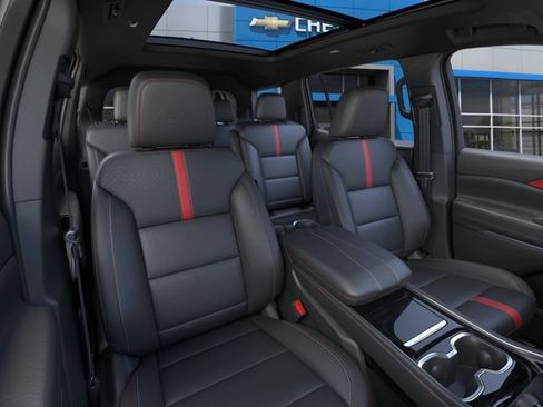 New 2026 Chevrolet Traverse RS w/ LPO, Floor Liner Package FWD image 16