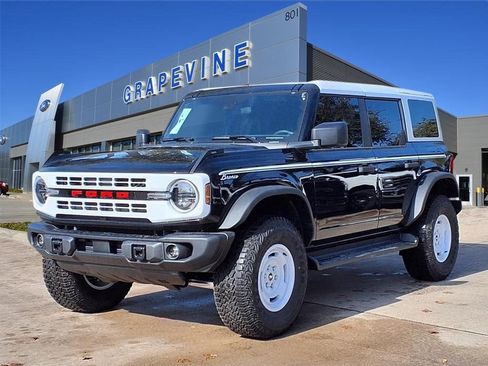 New 2025 Ford Bronco Heritage Edition image 8