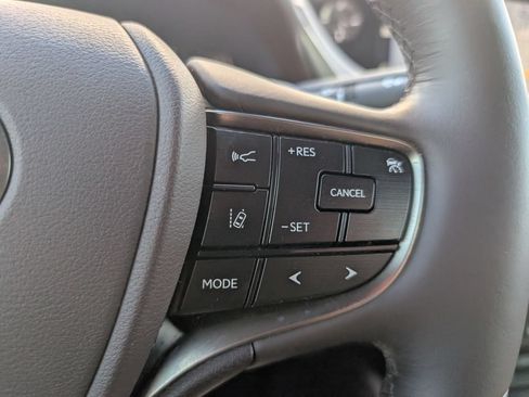 Used 2020 Lexus ES 350 Ultra Luxury w/ Accessory Package 2 FWD image 18