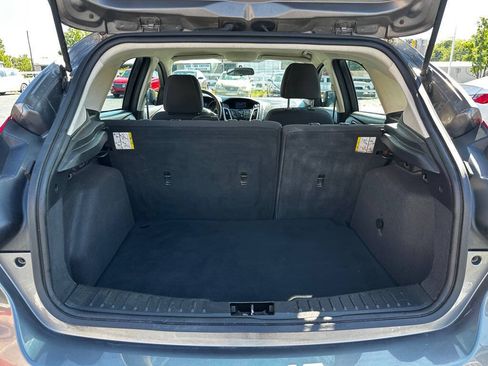 Used 2014 Ford Focus SE FWD image 18