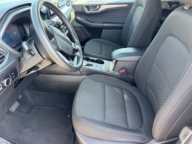 Used 2025 Ford Escape Active FWD image 16