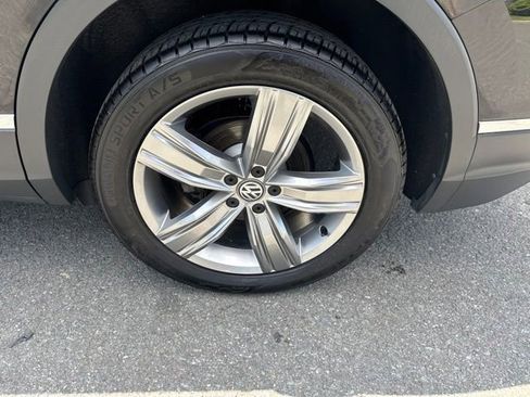 Used 2019 Volkswagen Tiguan SEL Premium AWD/4WD image 10