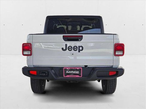 New 2025 Jeep Gladiator Sport image 8