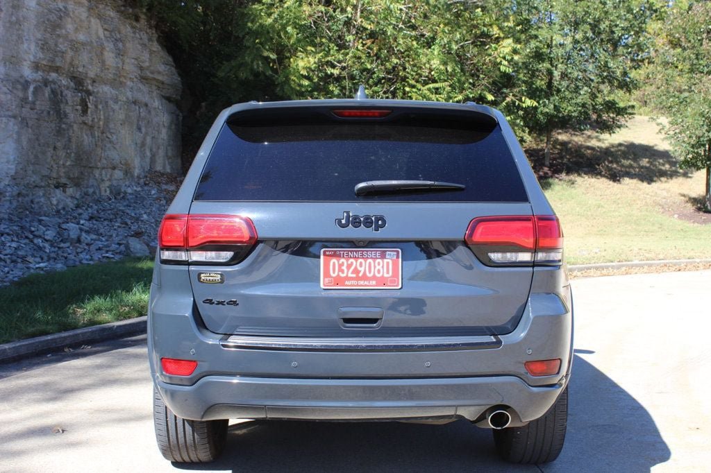 Used 2017 Jeep Grand Cherokee Altitude AWD/4WD image 6