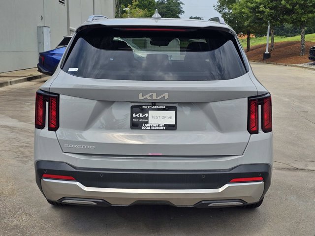 Used 2025 Kia Sorento S w/ Panoramic Sunroof Package FWD image 10