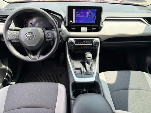 Used 2025 Toyota RAV4 XLE FWD image 17
